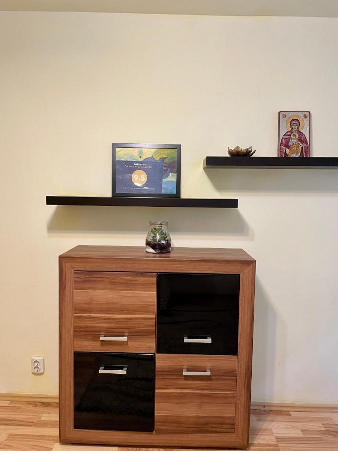 Cozy And Clean Apartment, Near National Arena Bucarest Esterno foto