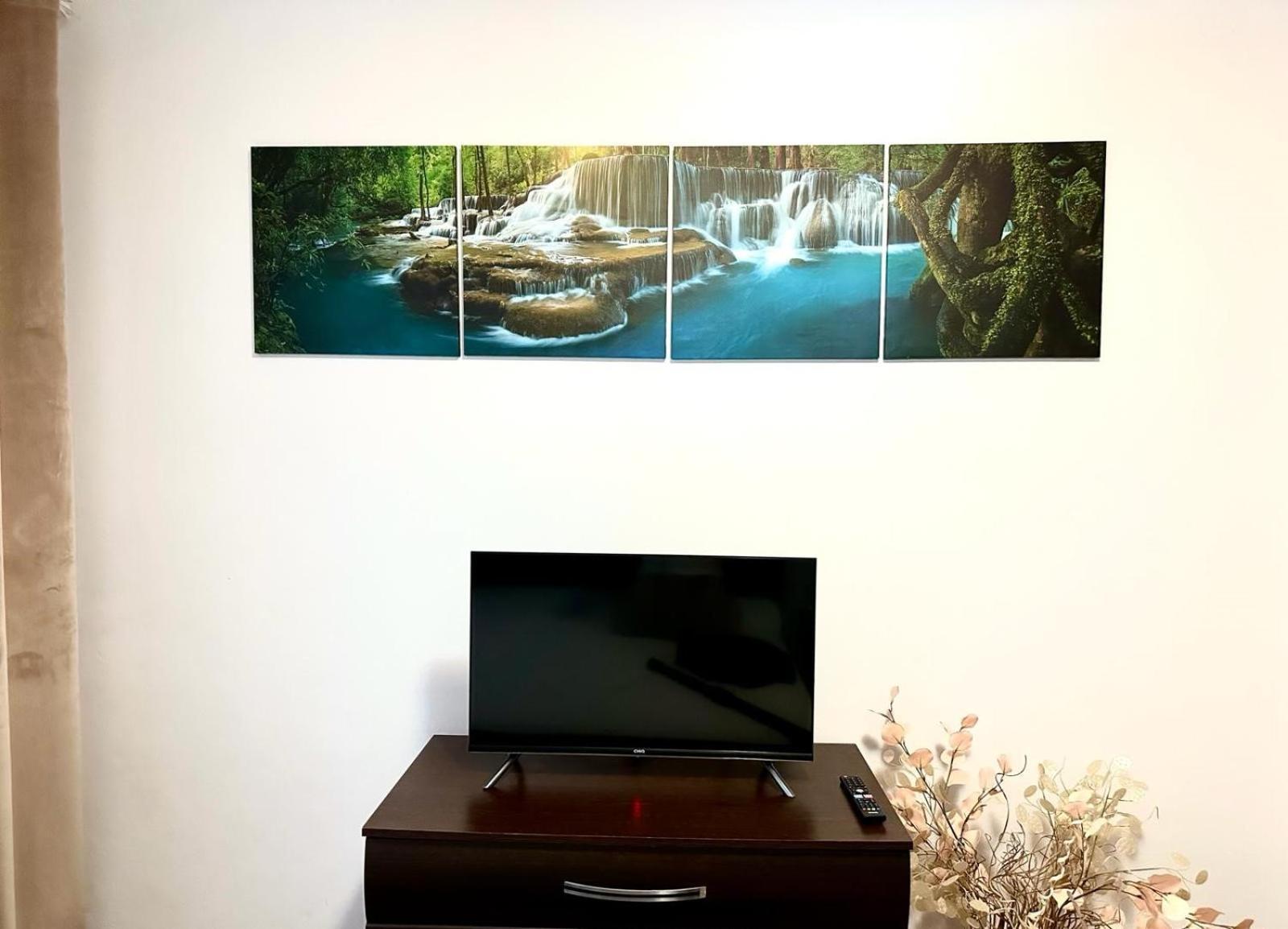 Cozy And Clean Apartment, Near National Arena Bucarest Esterno foto